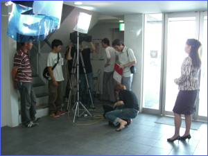 佐々木l利子さんのオープニング撮影風景